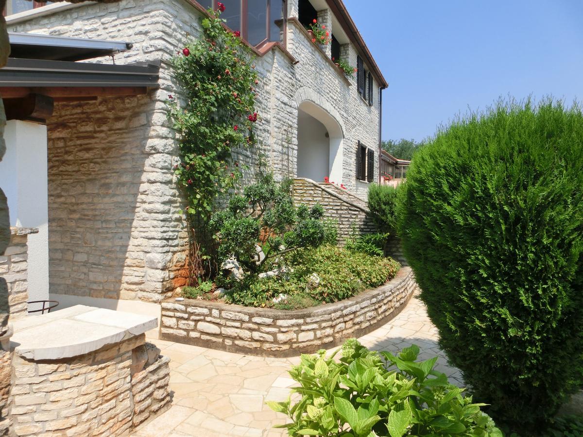 Apartmani Villa Otilija Porec Exterior photo