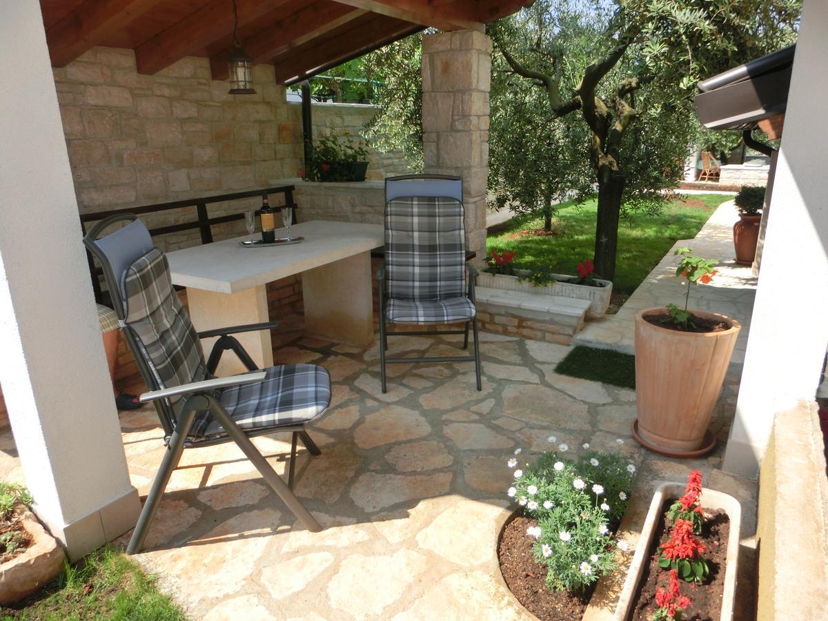 Apartmani Villa Otilija Porec Exterior photo
